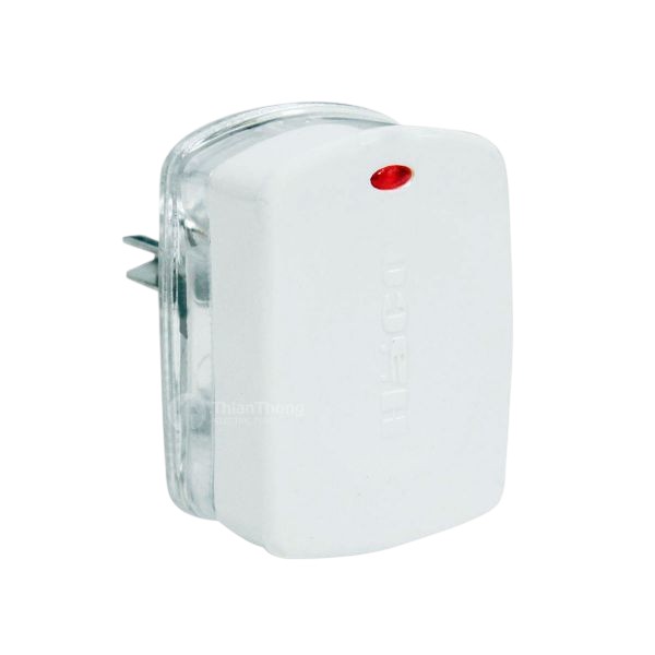 ปลั๊กไฟ Haco รุ่น P-002 3 ขา มีไฟ 16A 250V