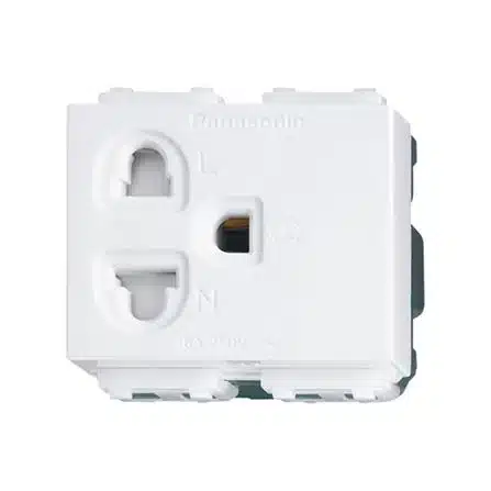 ปลัํกไฟ Panasonic รุ่น WEG 1181 K กราวด์เดียว ม่านนิรภัย