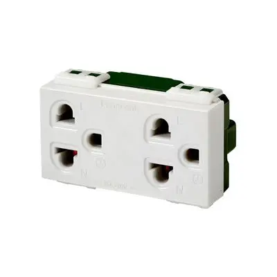 ปลัํกไฟ Panasonic รุ่น WEG 15929 กราวด์คู่  สีขาว