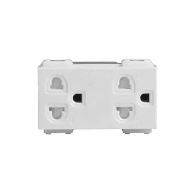 ปลั๊กไฟ Panasonic รุ่น WEG 15829 กราวด์คู่ ม่านนิรภัย สีขาว